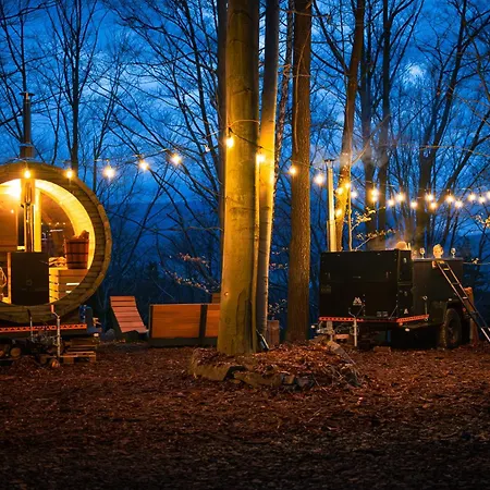 Glamping V Lomu Kunčice pod Ondřejníkem